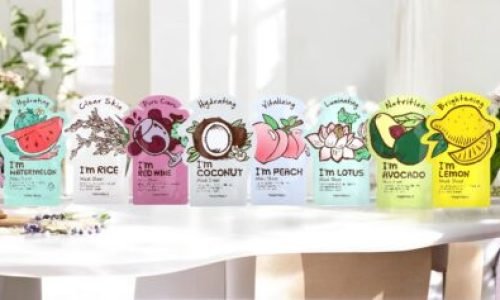 Nos últimos anos, a indústria da beleza tem testemunhado uma revolução notável, com os cosméticos coreanos ganhando destaque em todo o mundo, especialmente no Japão. Essa tendência não é apenas uma questão de moda, mas reflete uma mudança cultural e uma busca por inovação e eficácia nos cuidados com a pele. Neste artigo, vamos explorar como os cosméticos coreanos conquistaram o coração dos japoneses e o que essa revolução significa para o mercado de beleza.